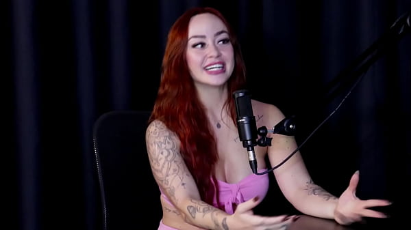 Não imaginou que iria apanhar forte no sadomasoquismo, descobriu uma posição nova no sexo, e adora os brinquedinhos – Milena Moreau (WATCH ON: SHEER/RED)