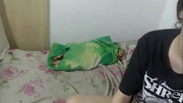 Juego descuidado con hermanastra y le termine follando su coño apretado y rosado HISTORIA COMPLETA