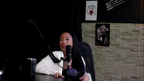 Tem vontade de fazer com transsexual, ficava sentando no pau pensando em uma buceta, revelou o que um homem precisa ter – Paulistinha (SHEER/RED)