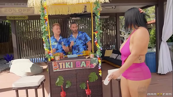 Sneaky Barkeeps Use Their Dicks to Shake & Stir Her Ashlyn Peaks / Brazzers/ Enter XVPROMO on official site for discount